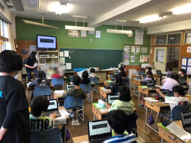 ときがわ町玉川小学校でChromebookを使った授業の様子を見学しました（2021年6月4日）