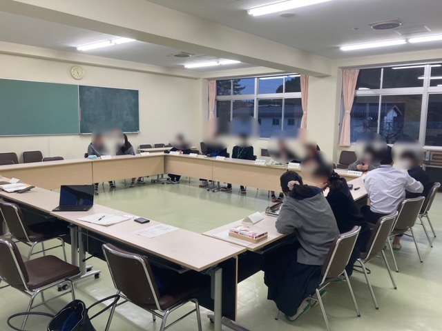 埼玉県立鳩山高校で生徒会の皆さまと意見交換を行いました（2022年10月31日）