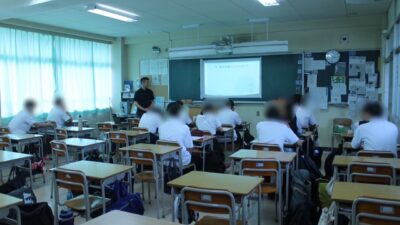 埼玉県立坂戸高校で「地域課題×起業」をテーマに講演を行いました。（2024年6月20日）
