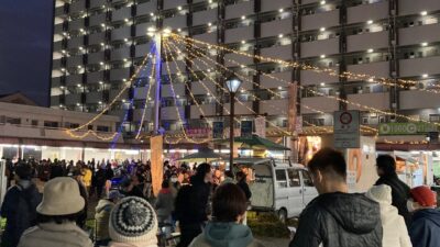 北坂戸団地商店街で第２回「光と音楽の祭典」が開催されました　～　キタサカまちづくり部　～（2025年11月23日）