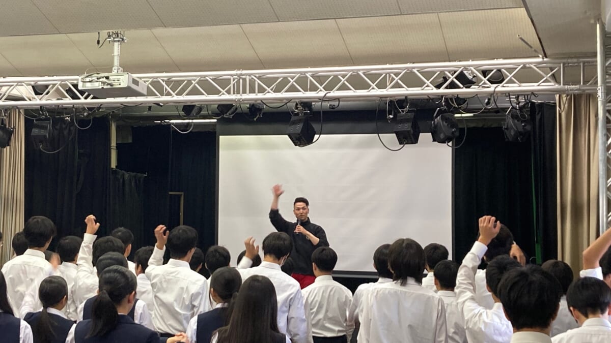 県立坂戸高校１年生の「総合的な探究の時間」におけるプロフェッショナル講話③（2026年10月29日）